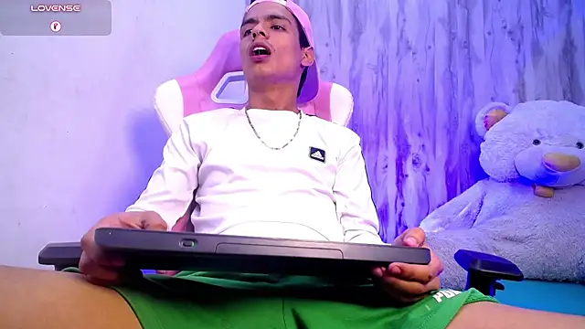 Chat +18 de Dayron_leee ao vivo