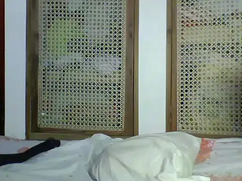 Goldy_petite 现场XXX聊天