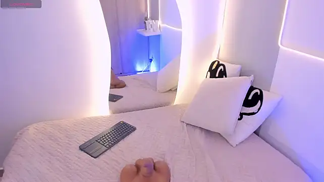 EllieMitchell's Live XXX Chat