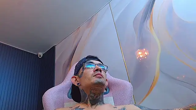 Chat XXX ao vivo de Boy_tatto77