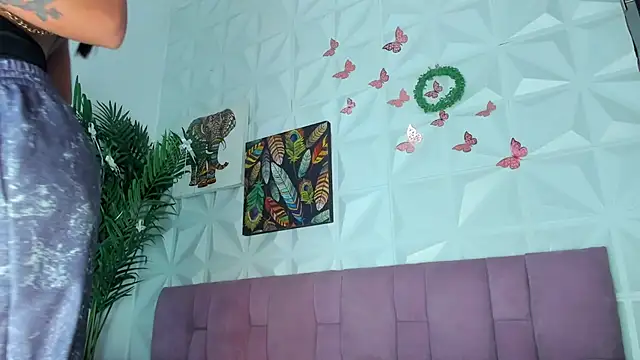 Hellen_Skyn Live XXX chat
