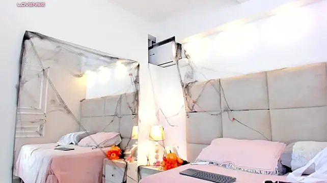 ViolettaReyyes' Live XXX Chat