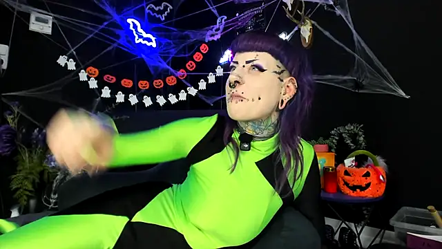Purple_Coffin666's Live XXX Chat