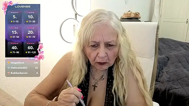 SusiLifeXXX's Live XXX Chat
