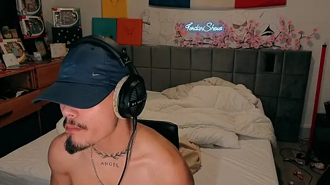 JordanShow live XXX chat