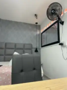 Živý XXX chat emilyy_r