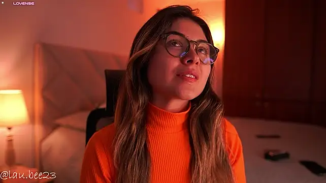 Lau_Bee Live XXX Chat