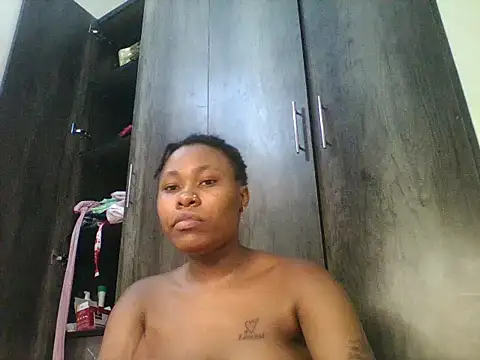 Juicyy_afriq's Live XXX Chat