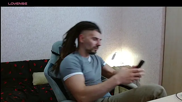 Aestheticguy101 Chat XXX in diretta