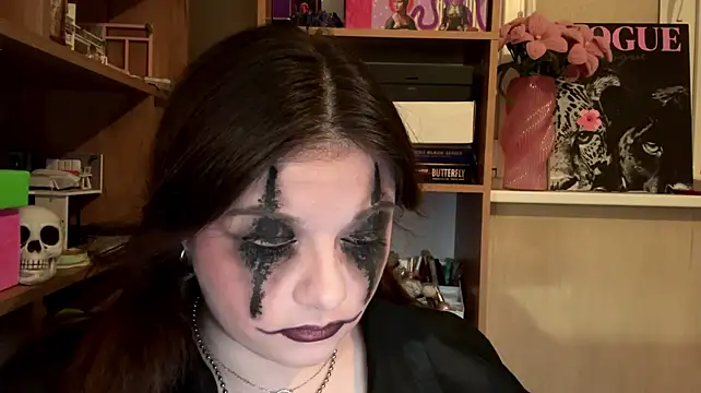 צ'אט XXX בשידור חי של ArianaHowk