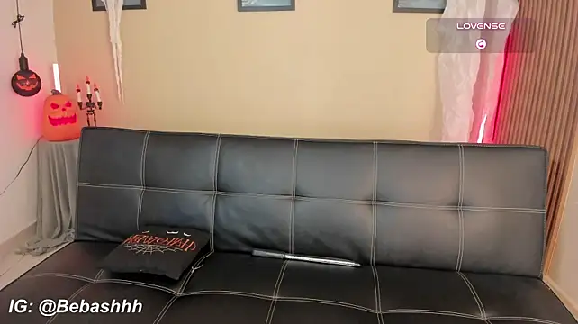 Fyre_divine's Live XXX Chat