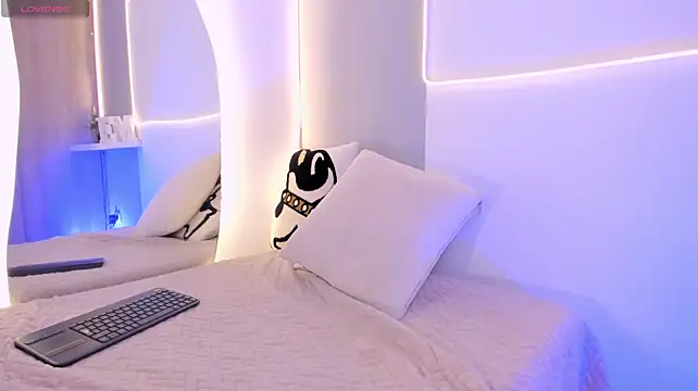 EllieMitchell Live XXX-chat