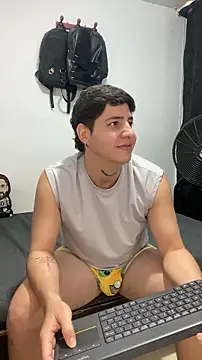 Fozil_Dvice Live XXX-chat