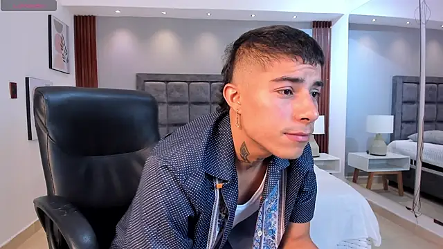 Chat +18 de Joshuadiorr ao vivo