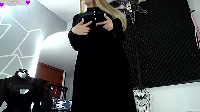 karlamoon23のライブXXXチャット