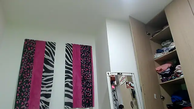 Doll_sary Chat XXX live