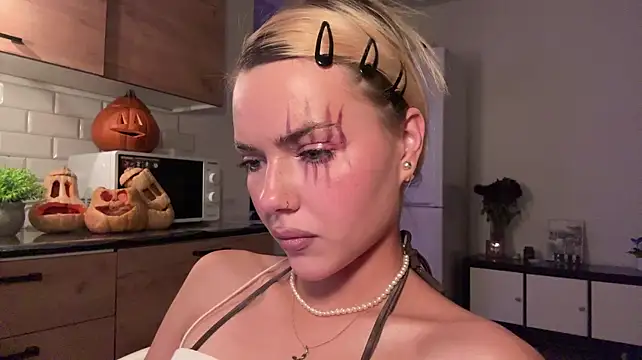 ChristelDuncombe Chat XXX in diretta