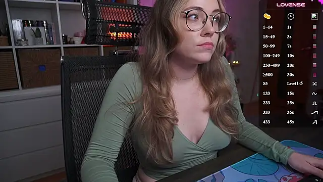 RemyCute's Live XXX Chat