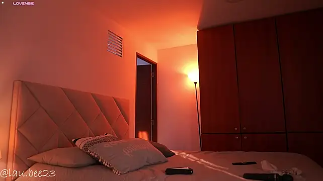 Czat XXX na żywo – Lau_Bee