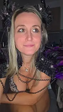 Malicia-hot Chat XXX in diretta