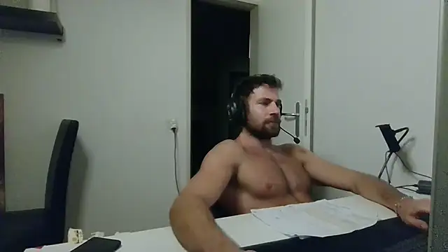 alpha-hunk Chat XXX live