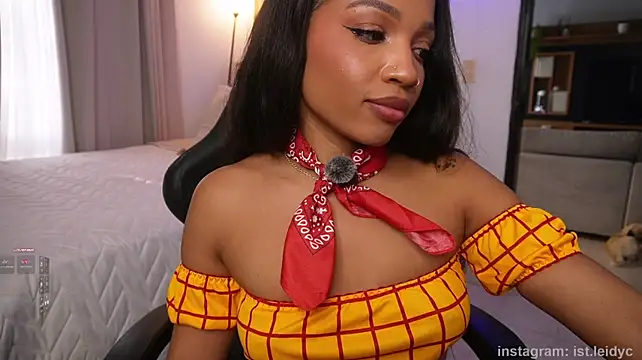 XXX chat uživo modela eimi_spacee