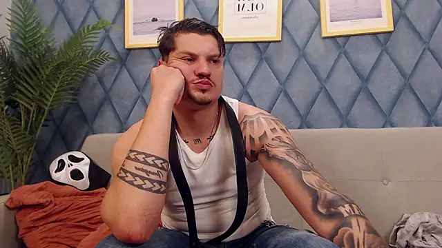 XXX chat uživo modela marioalessio