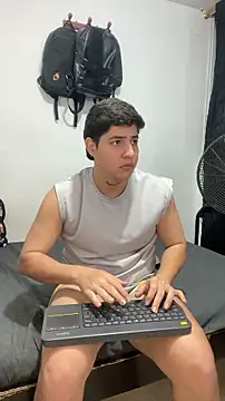 Chat XXX en directo de Fozil_Dvice