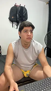 Fozil_Dvice Chat XXX in diretta