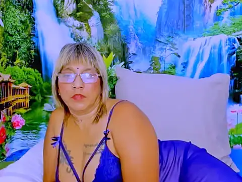indianroxy 现场XXX聊天