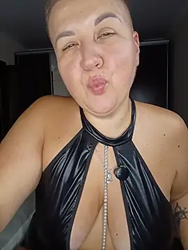 Annet1912 Adlı Modelin Canlı XXX Sohbeti