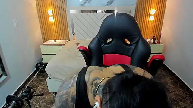 Chatroom XXX en direct de KAROLLJONES1