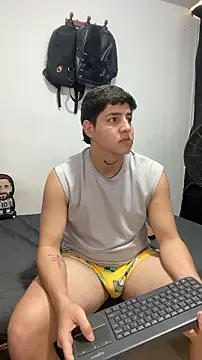 XXX chat uživo modela Fozil_Dvice