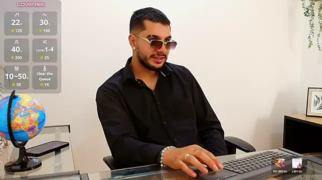 AmadeoWildn Live XXX chat