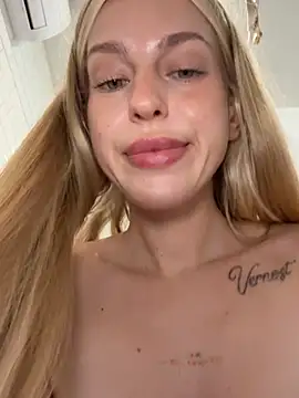 Živý XXX chat kira_mia