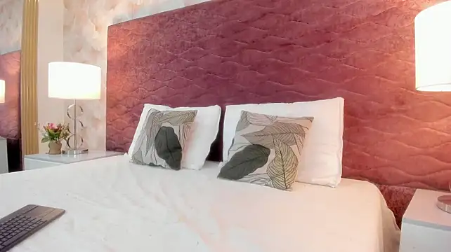 Cloee_Sky2 Adlı Modelin Canlı XXX Sohbeti