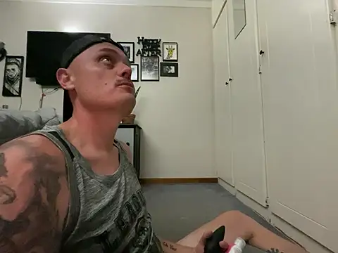 Czat XXX na żywo – 2hornyguyz
