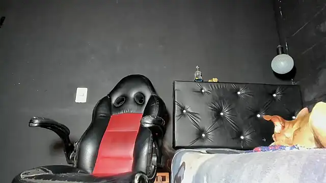FuckHardlove – Naživo XXX chat