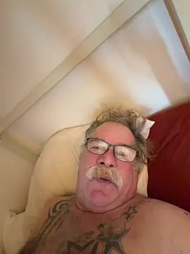 Онлайн чат XXX Caesar_Baxter
