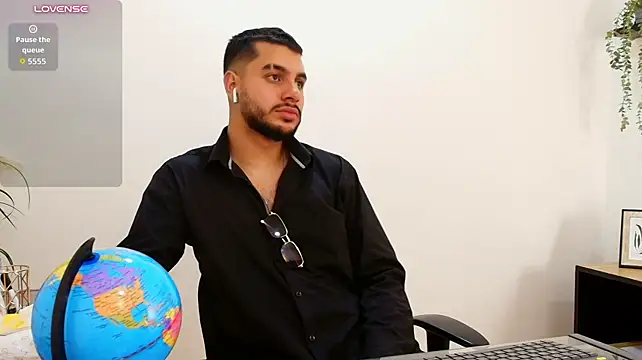 Živý XXX chat AmadeoWild