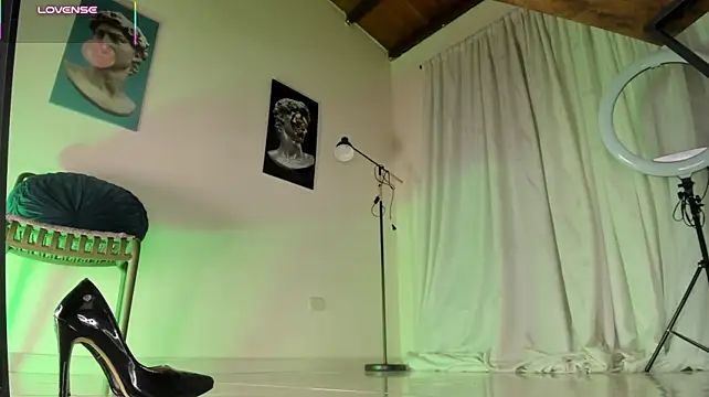 ArchieCollins Show Webcam