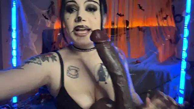 MCThroatGoat's Live XXX Chat