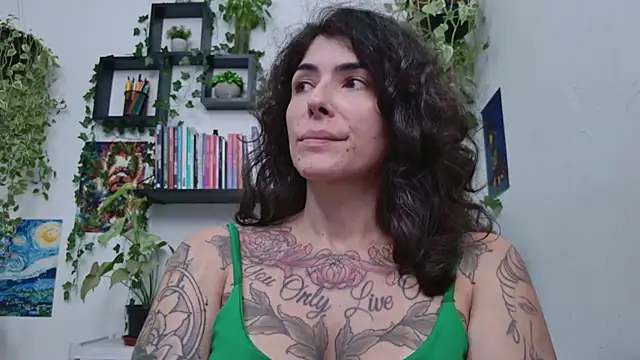 TaliMajesty Adlı Modelin Canlı XXX Sohbeti