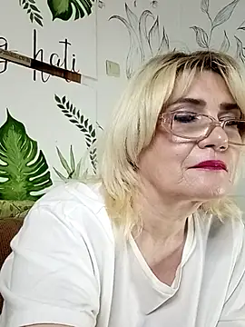Catty_Lady: онлайн-секс-чат