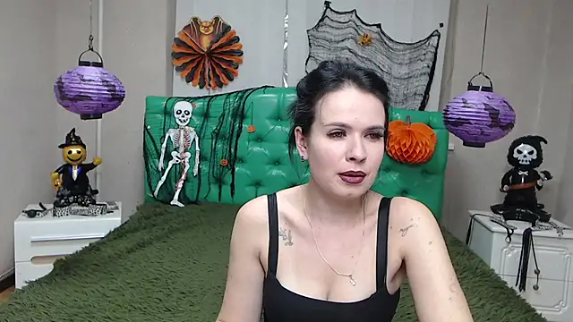 Chat XXX en directo de JasmineKouch