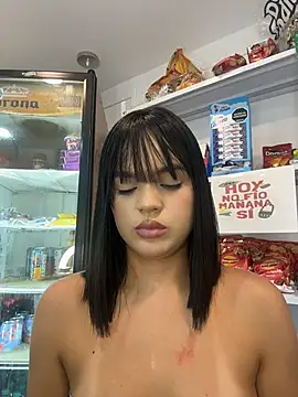 Bella-Ferrer Adlı Modelin Canlı XXX Sohbeti