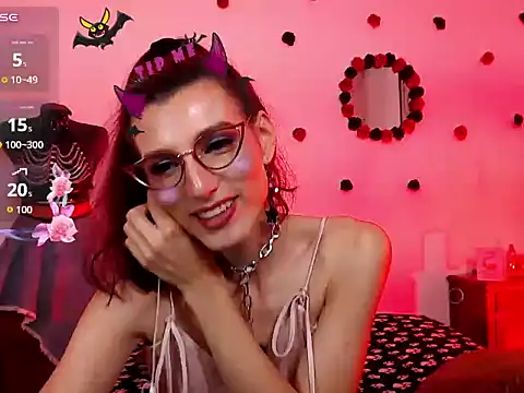 Moira-Hot's Live XXX Chat