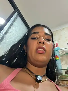 Czat XXX na żywo – EmmaRoux_