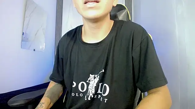 Czat XXX na żywo – Funnyboyy_