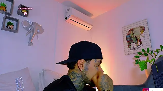 Chat XXX en directo de JordanSmiith_